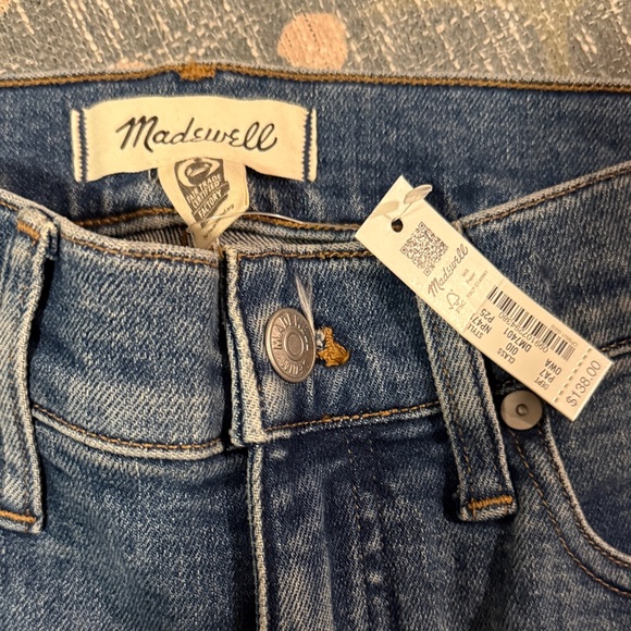 NWT Madewell Mid Rise Kick Out Jeans 25P - Picture 2 of 4